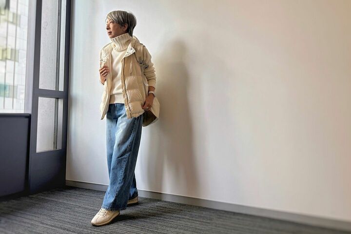 ホワイト_1,ニット_1,デニム_1,時計_1,バッグ_1,靴_1,スニーカー_1