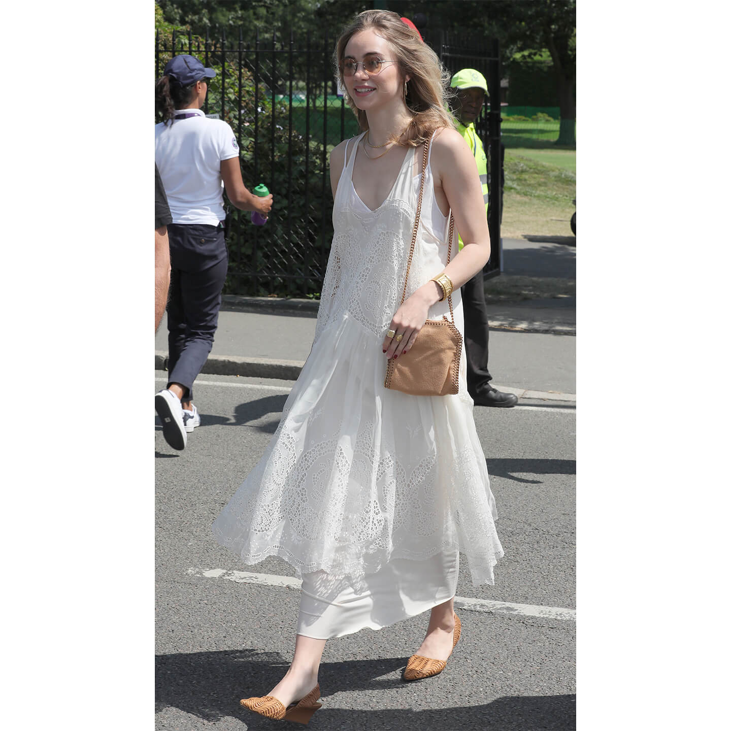 Suki Waterhouse(スキ・ウォーターハウス)