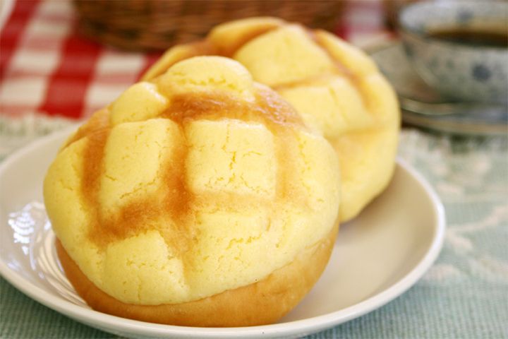 高級メロンパンはブームではなく定番 ※写真は、「【メロンパン】芳醇なバターの香りが漂う工房手づくりのビス生地で作った昔なつかしメロンパン(1個約65g)」(手づくりパン工房そよ風)