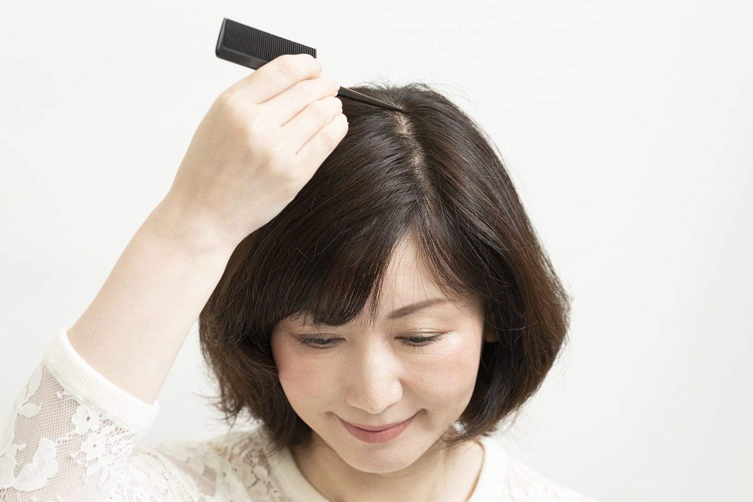 ラインを引くときはコームがなければ指でもOK。
