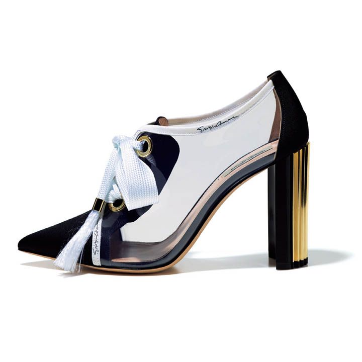 靴［ヒール15cm］￥105,000（ジョルジオ アルマーニジャパン〈ジョルジオ アルマーニ〉）