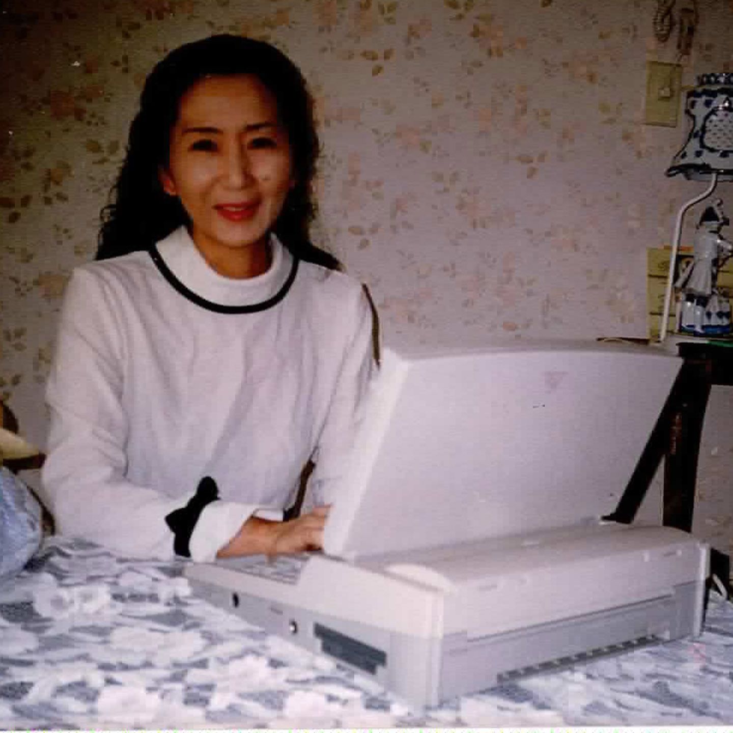 大学在学中は、人の何倍もの努力をしたという桐衣さん。現役生にまざって学年トップの成績をとり、特待生として表彰される。