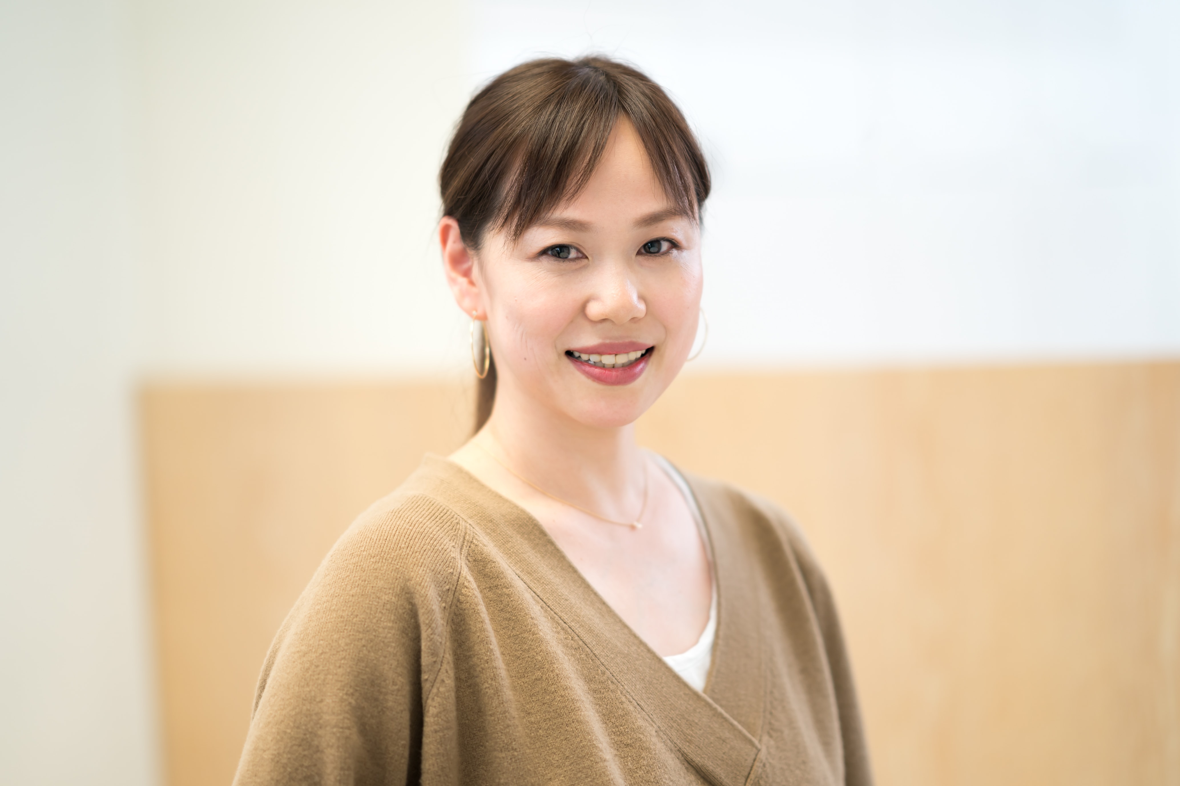 pinceau代表 山岸亜由美さん。趣味は芸術鑑賞。「小学1年生からずっと書道を習っていて、今でも休日に写経したりするんですよ」