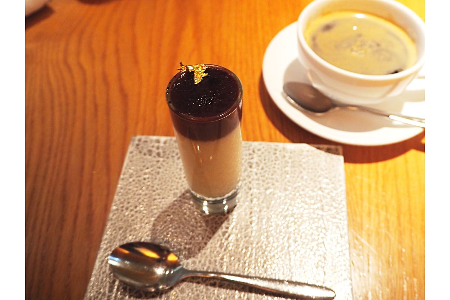 「クレームブリュレ ヴァニーユ カフェ風味のショコラクレームのヴェール」