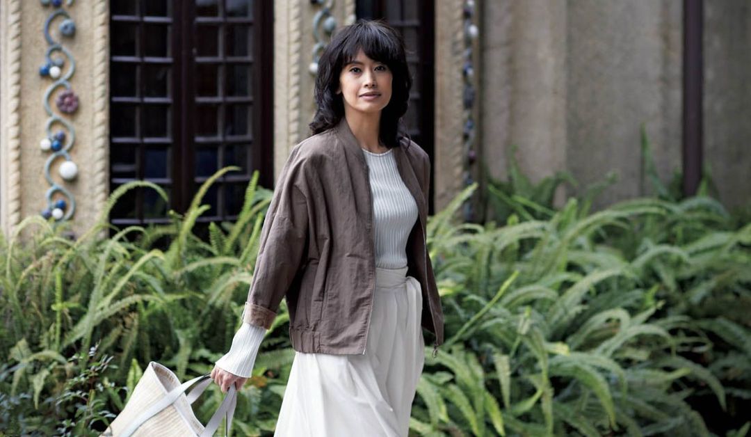 ホワイトパンツコーデ 冬 春 レディース最新ホワイトパンツの着こなし40選 Precious Jp プレシャス