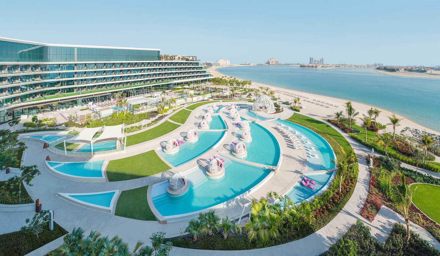 ダブリュ ドバイ ザ パーム W Dubai The Palm プールの段々畑 がある五つ星ホテルは ドバイ全土を見渡せる絶景付き Precious Jp プレシャス