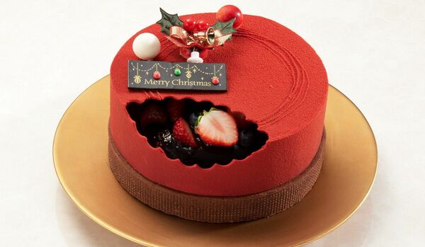 若い感性が光る個性豊かなケーキが勢ぞろい！「ロイヤルパークホテル」の2023年クリスマスケーキ【実食レポート】