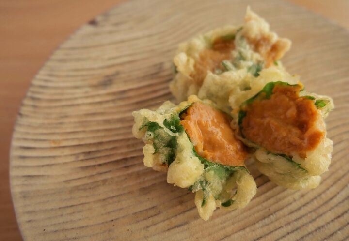 生ウニの天ぷらは、トロッとしたウニの食感が絶品