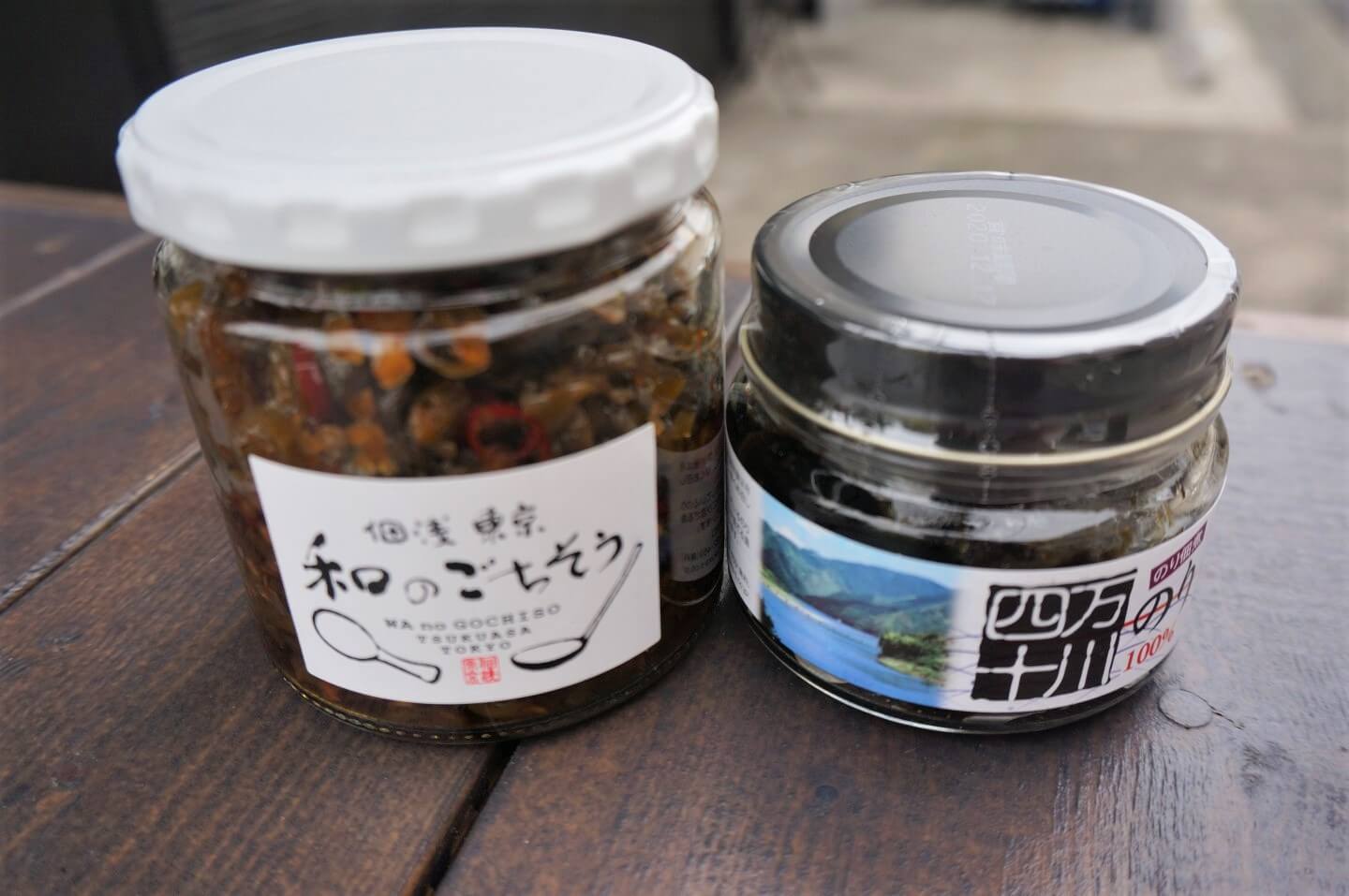左に青唐辛子の佃煮、右に四万十川のりの佃煮が並んだ画像