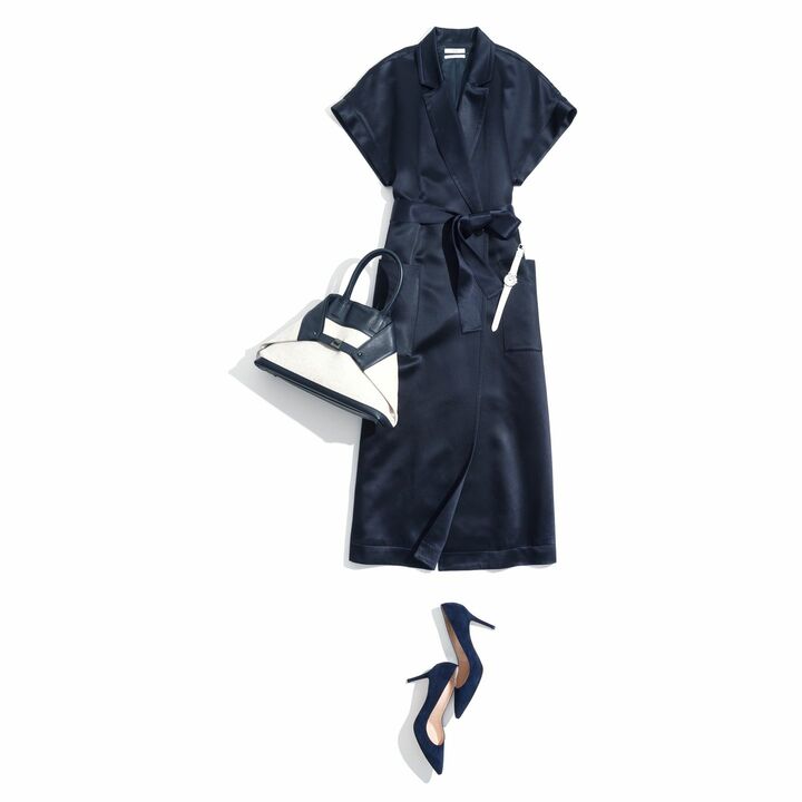 ワンピース［ベルト付き］￥116,000（イーストランド≪コー≫）　バッグ￥157,000（アクリスジャパン≪アクリス≫）　靴￥79,000（ジャンヴィット ロッシ ジャパン）時計『クラシック 8068』［WG×ダイヤモンド、ケース径:30㎜、自動巻き］￥2,290,000／本体価格・別注ストラップ￥65,700（ブレゲ ブティック銀座）