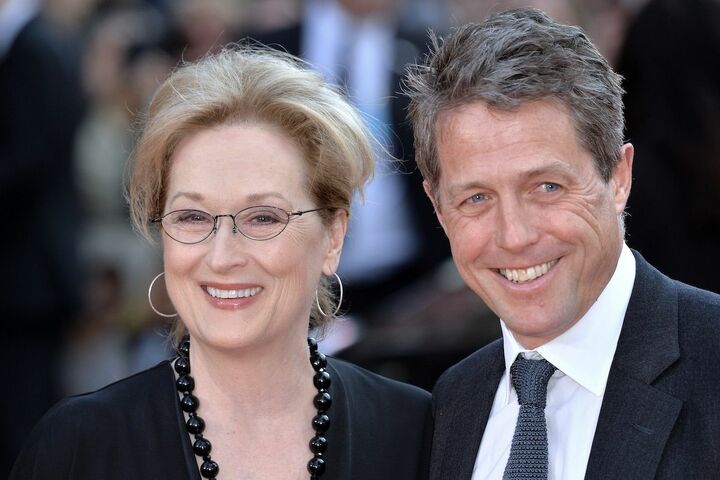 共演のヒュー・グラントと。