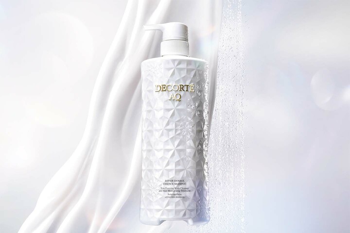 コスメデコルテの「AQ」から10月16日(木)に発売されるリペア エッセンスシャンプー