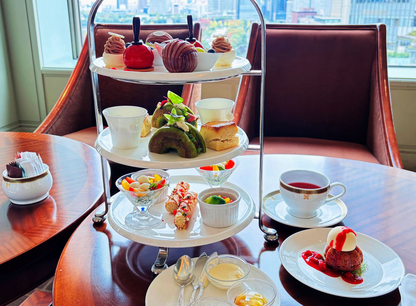 アイスクリームとろけるスペシャルデザートも!「帝国ホテル 東京」のホリデーアフタヌーンティー【実食レポート】 | Precious.jp(プレシャス)