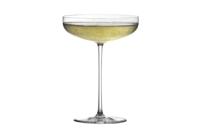 シャンパングラス『ピーボ オーソドックス』 [縦15×直径10.7cm、容量240cc、素材：カリクリスタル、生産国：スロバキア］¥3,996（税込）