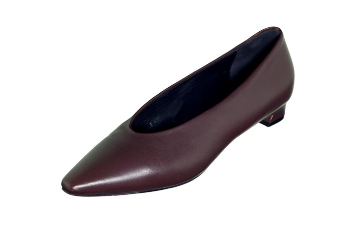 靴［ヒール2.0㎝］￥39,000（エストネーション〈ブレンタ〉）