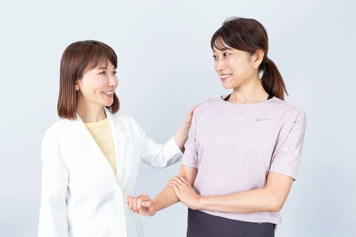2人の女性 メソッドの指導をしている