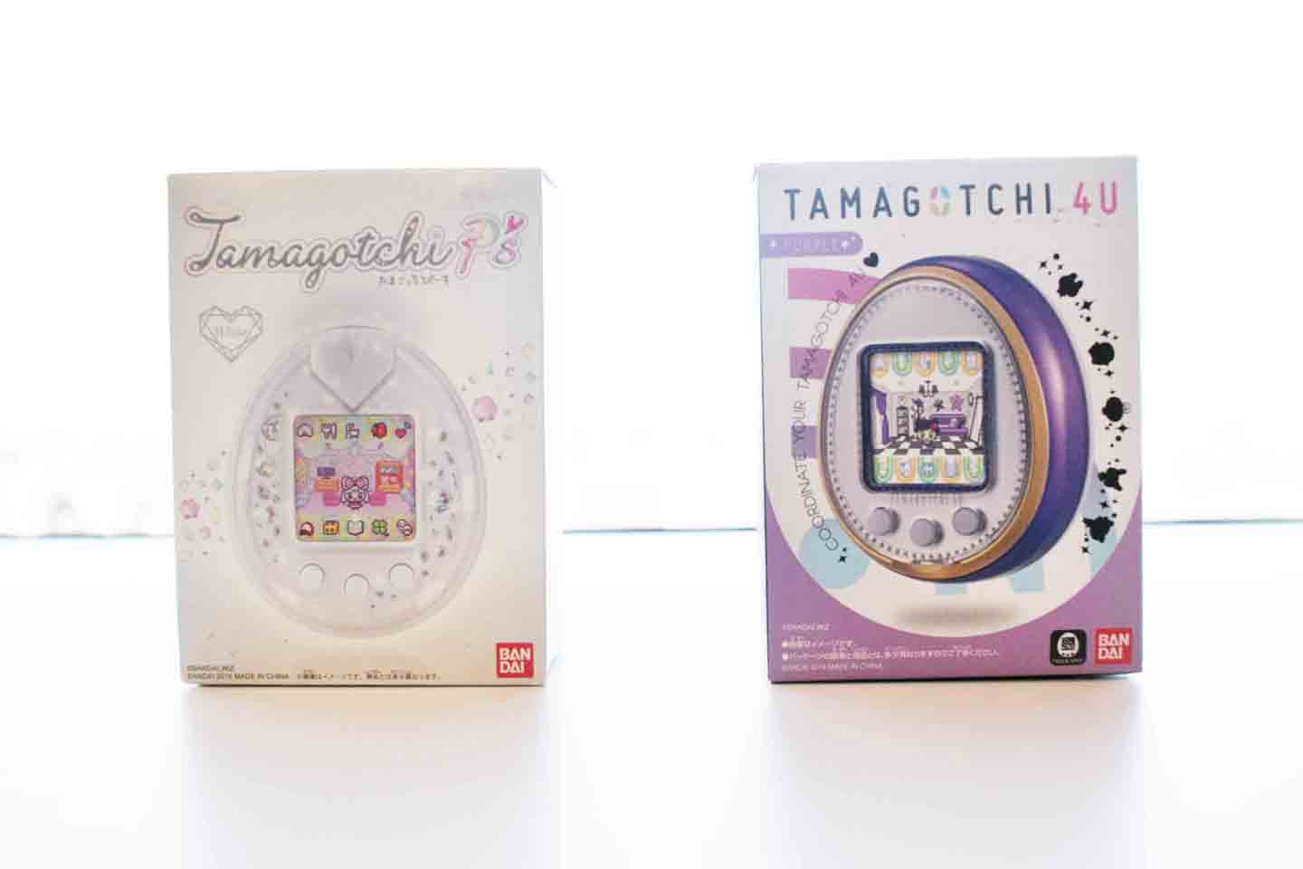 左から「Tamagotchi P's」(2012年)、「TAMAGOCHI 4U」(2014年)