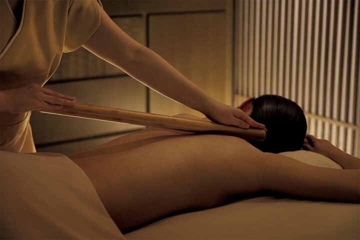 ザ・リッツ・カールトン京都 「ラ・プレリー SPA」のトリートメントの様子