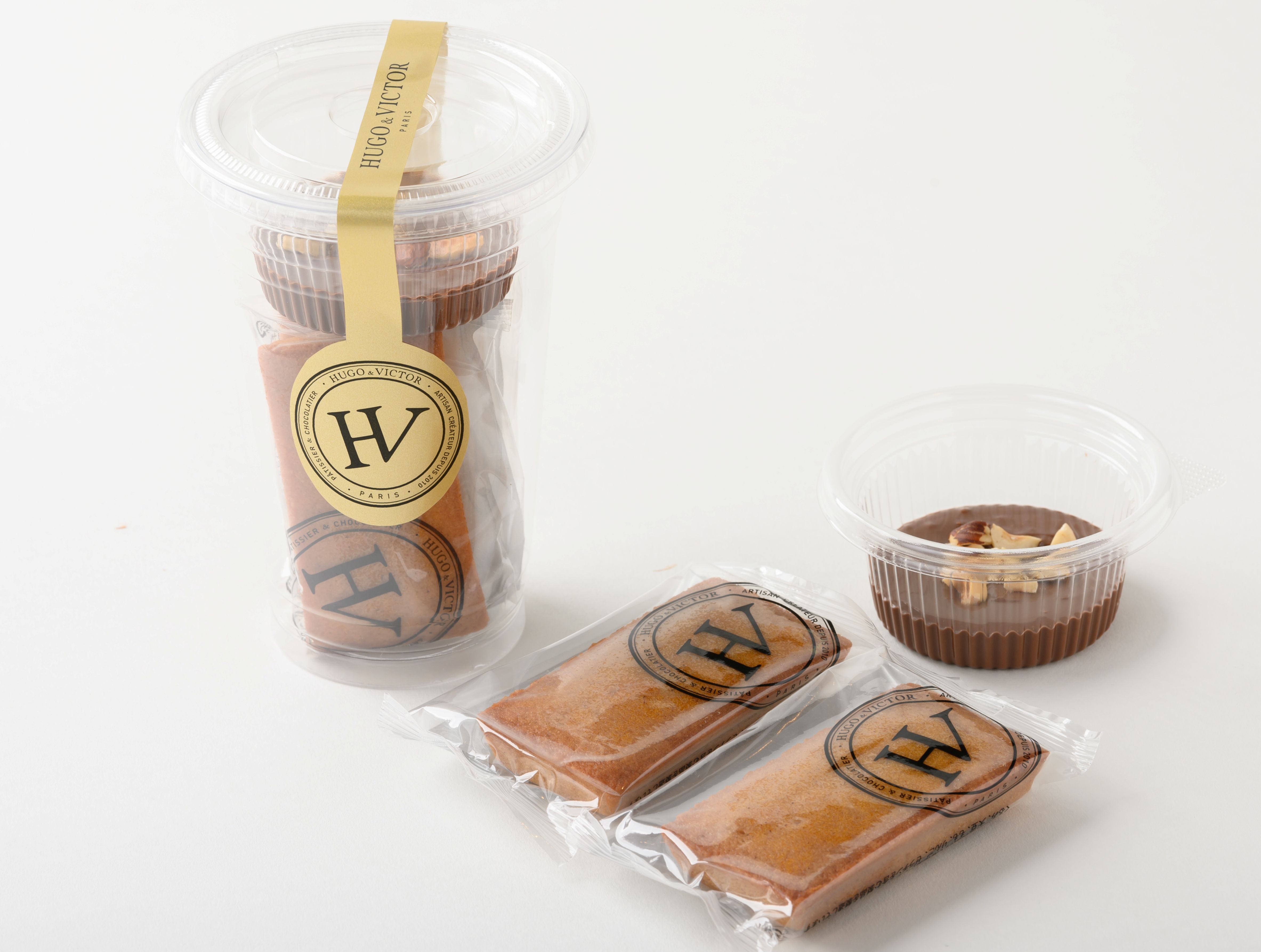 「Financier chocolat with chocolat and nut spread (フィナンシェ ショコラナッツスプレッド付き)」¥926(税別)
