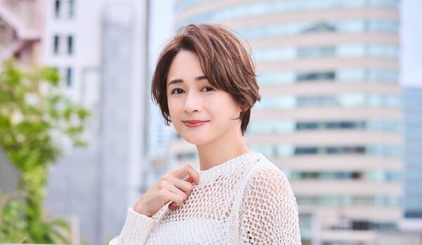 40代に似合う【3Dハンサムショート】白髪ぼかしハイライトで立体感もおしゃれ感も！