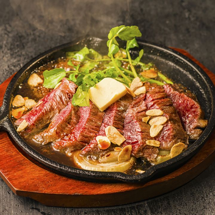 「鉄板牛ステーキグリル 肩ロース《アンガスビーフ》」¥1,980