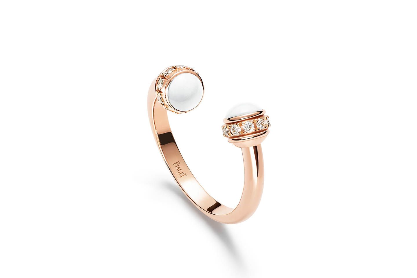 リング「ポセション」¥294,000【ピンクゴールド、ダイヤモンド約0.20ct、ホワイトカルセドニー】