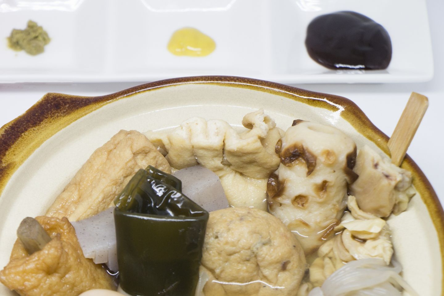 薬味が別皿で提供されているときの注意点は?