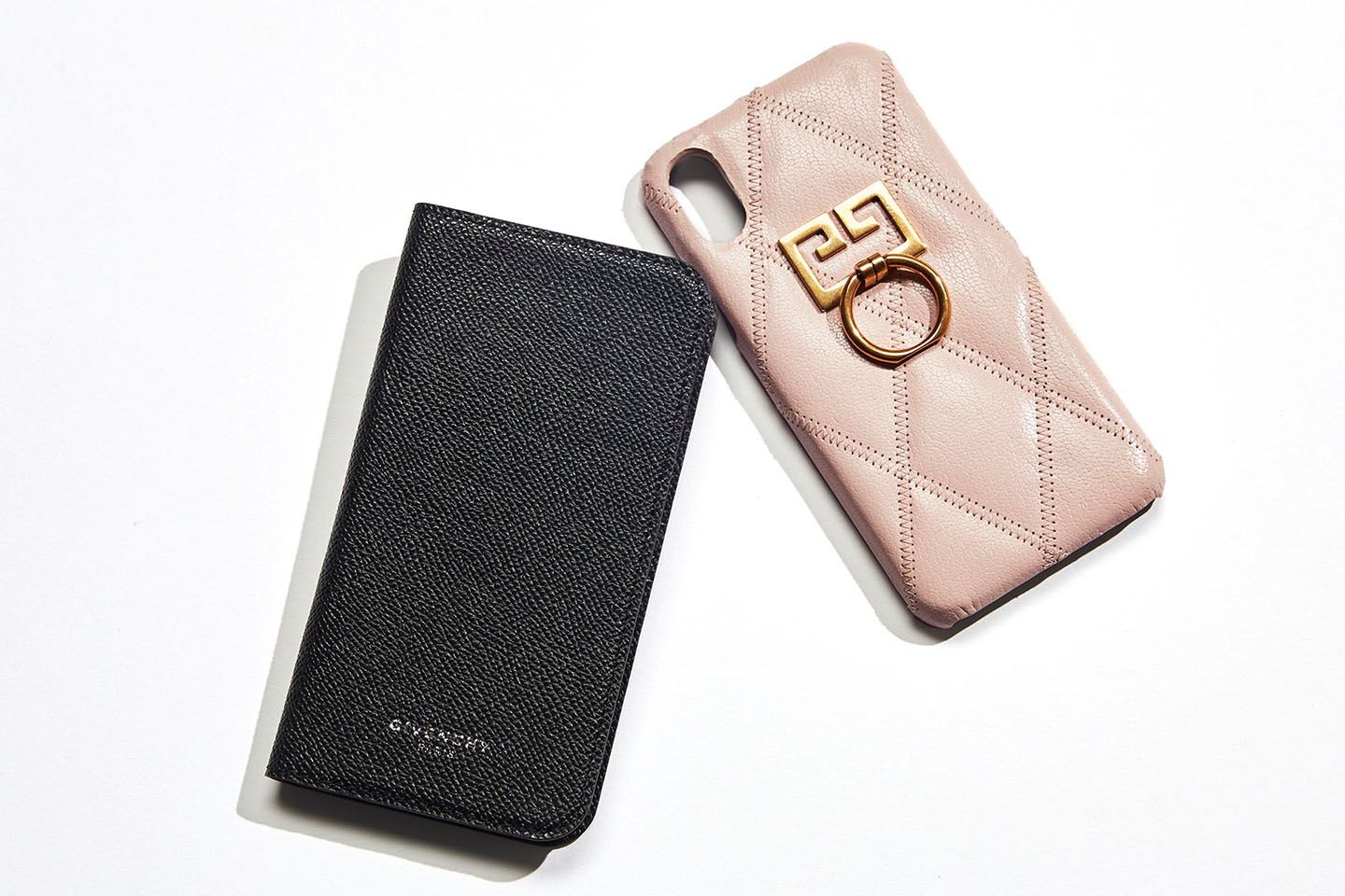 ジバンシィの新作スマートフォンケース