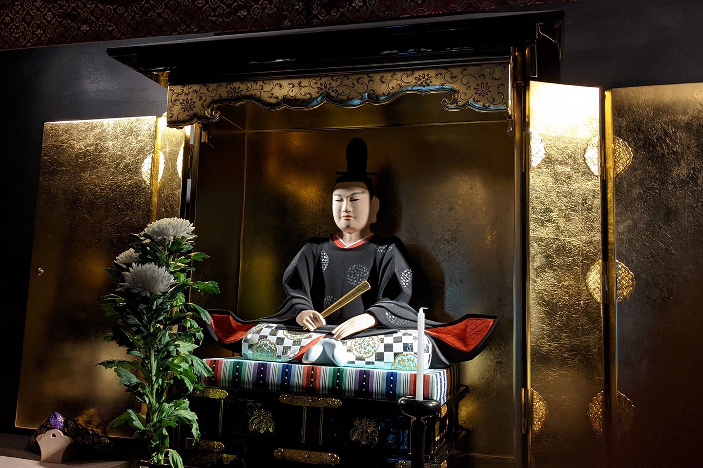 安土桃山時代に制作され、綺麗な形で現存している平重盛公像。