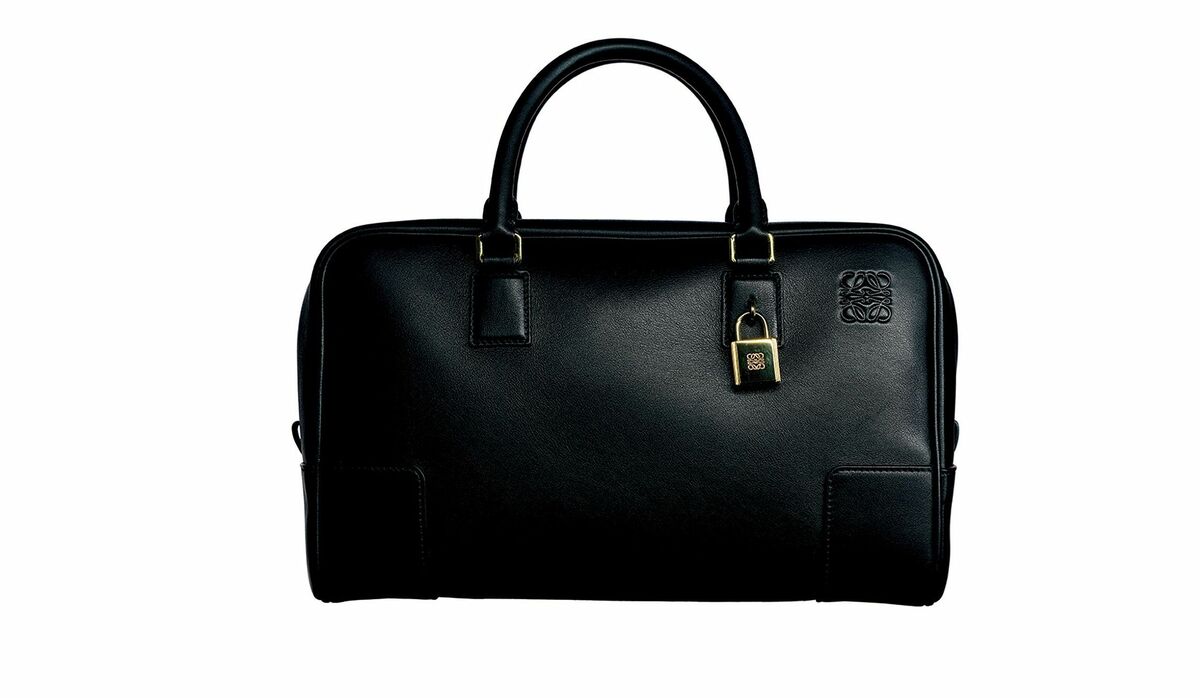 シーンを選ばず大活躍！エディターが魅了される「ロエベ」名品バッグ