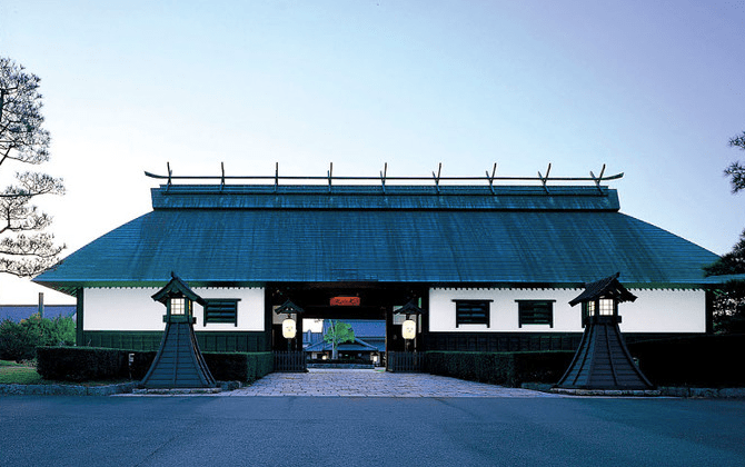 葛城北の丸のエントランス