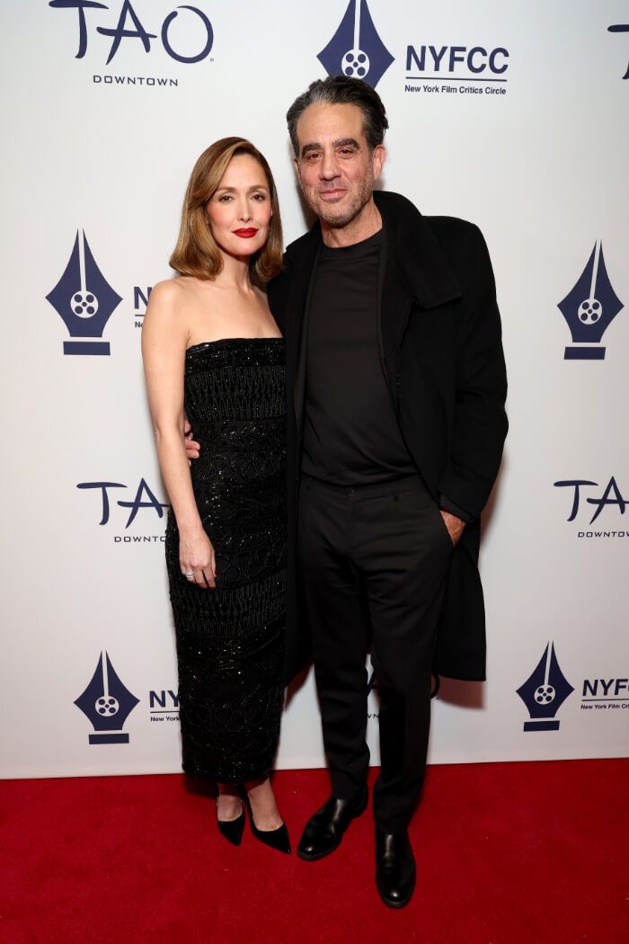 2026年1月6日、ニューヨーク映画批評家協会賞の授賞式。左は妻で女優のローズ・バーン。