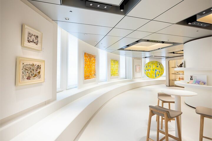 銀座・和光本店にて開催中の「ヘラルボニー」との特別企画展『Wako Sustainability Month GOOD LOOP 2026 くりかえす時間の先に、美をみる。感じること⇄⽣きること』の内観カット