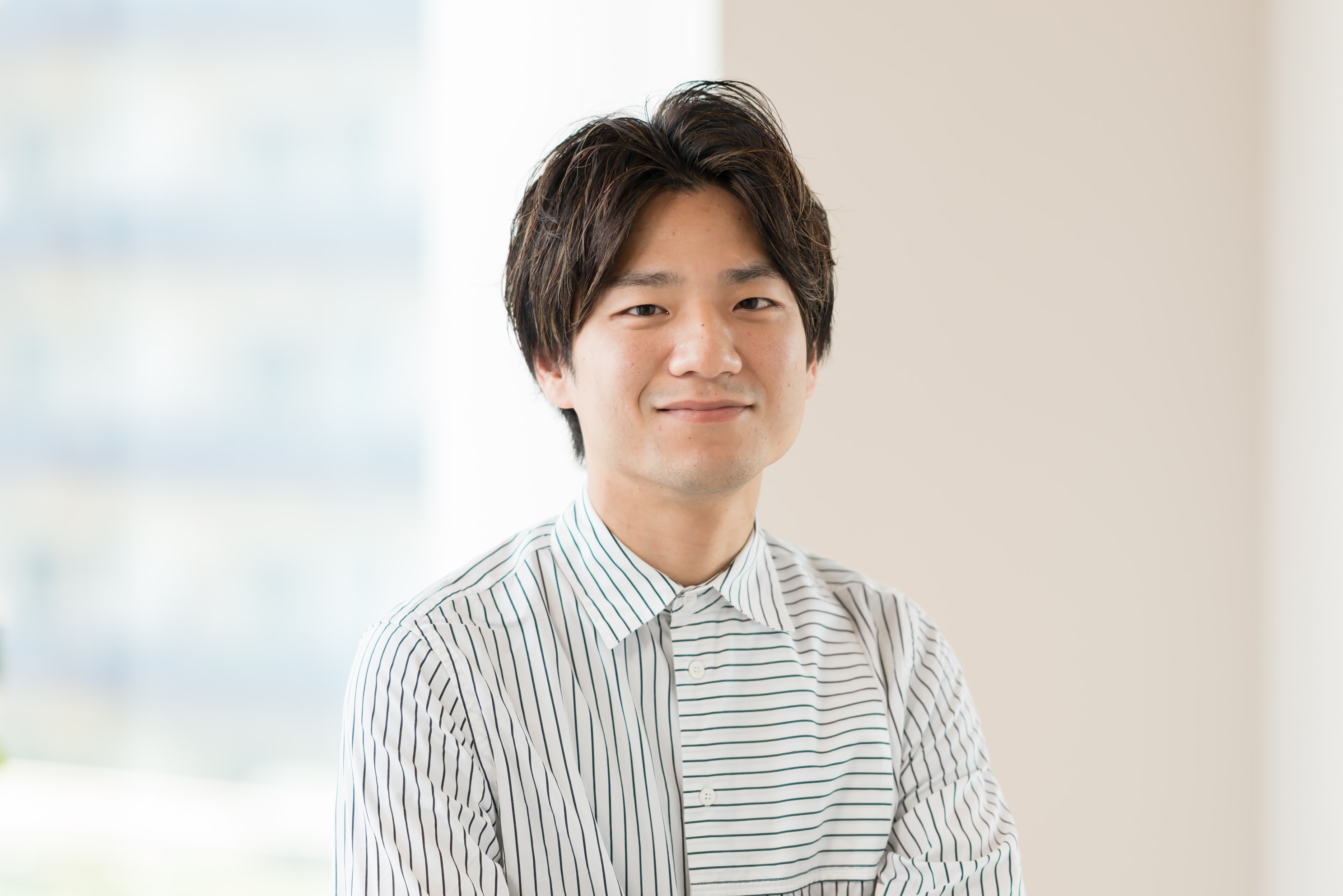 kakimoto arms 田園調布店・トップカラーリスト 田中正則さん。海外旅行が趣味で、先日もパリへ。「いいホテルに滞在するのが目的。最高に良かったのはパリのマンダリンオリエンタルですね」