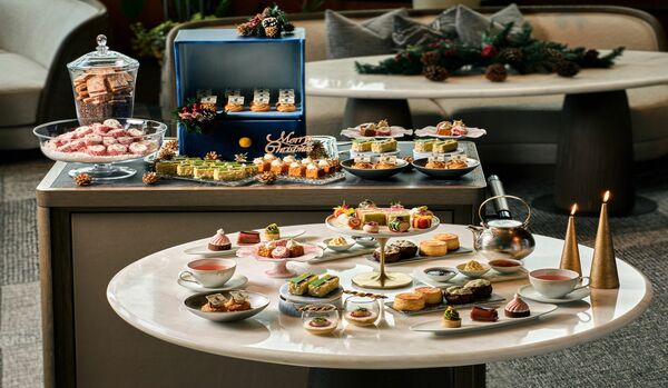 「ザ・リッツ・カールトン東京」のフェスティブアフタヌーンティー!スペイン発ファッションブランドとのコラボレーション第二弾【体験レポート】