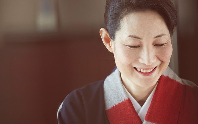 作家・青木奈緖さん