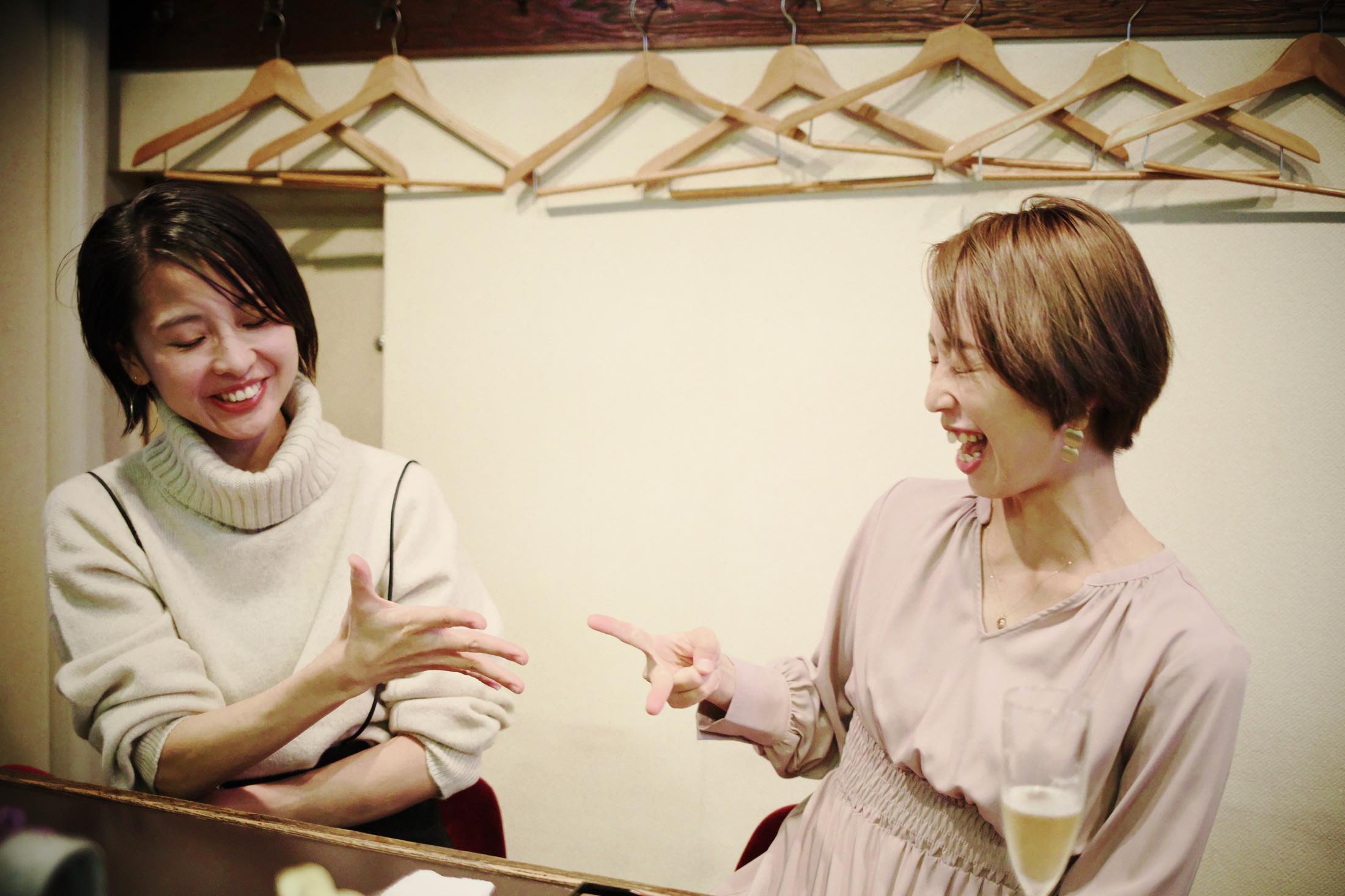 じゃんけんは、山本さんの勝ち