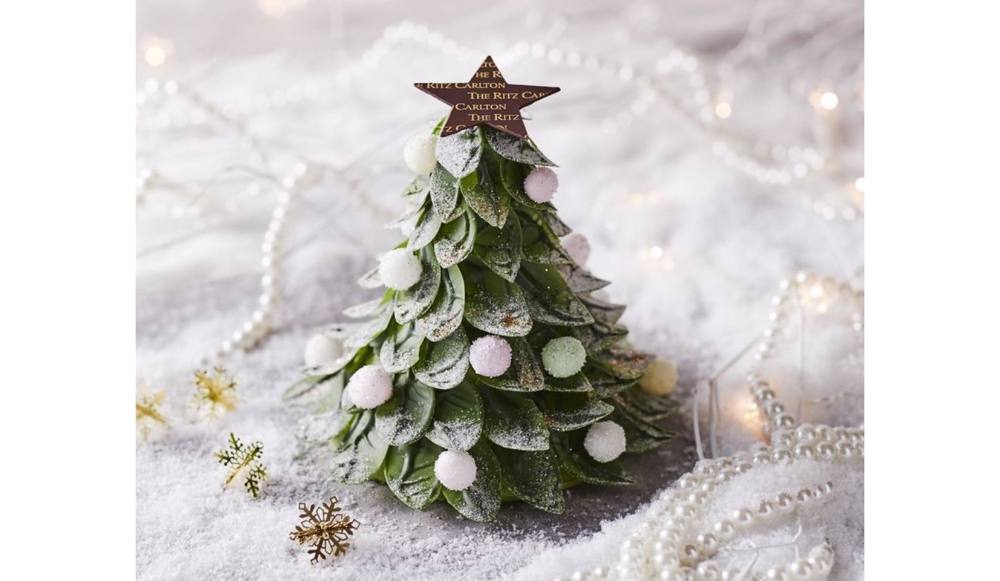 クリスマスツリーをぜんぶ食べられる ケーキが登場 ザ リッツ カールトン大阪の 19年クリスマスケーキ ６選 Precious Jp プレシャス