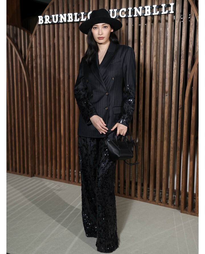 ブルネロ・クチネリ来⽇記念レセプションを訪れた大政絢さん