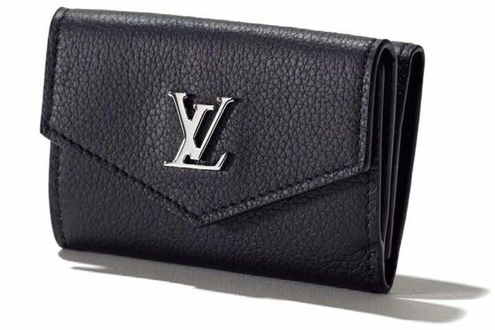 財布「ポルト フォイユ・ロックミニ」￥61,000【縦7×横10×マチ2.5cm】（ルイ・ヴィトン）[Precious2019年6月号96ページ]