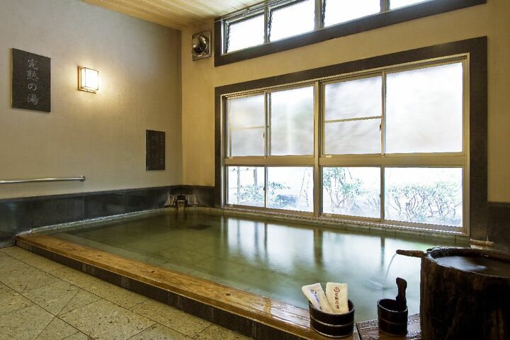 「桃の湯」内湯