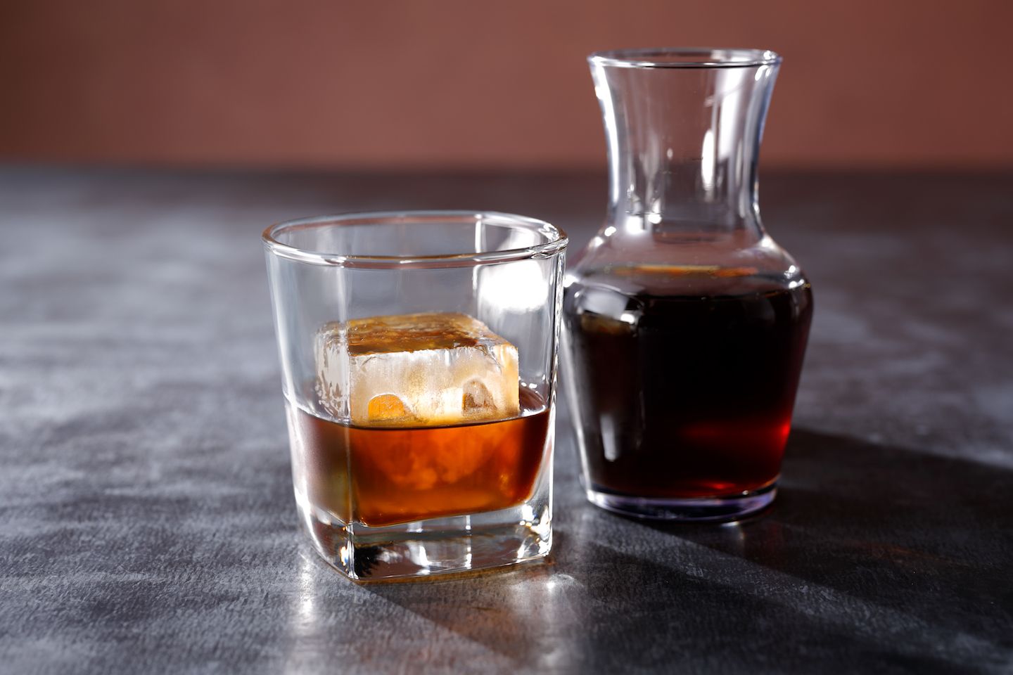 「Barrel-Aged Cold Brew(バレルエイジド コールド ブリュー)」¥1,200(税抜)