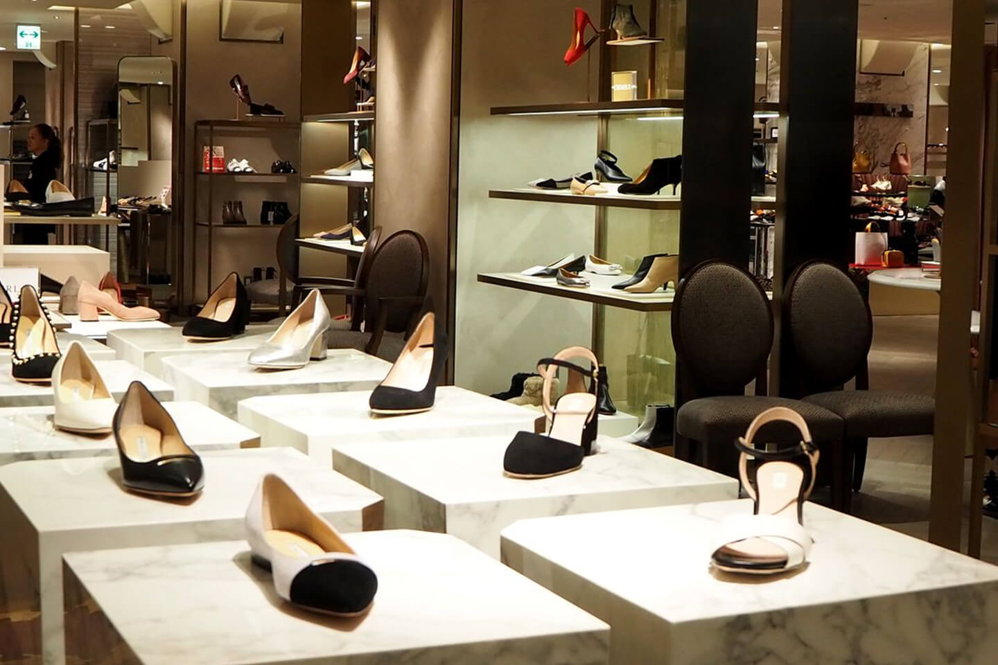 「SHOEWORLD」のディスプレイ