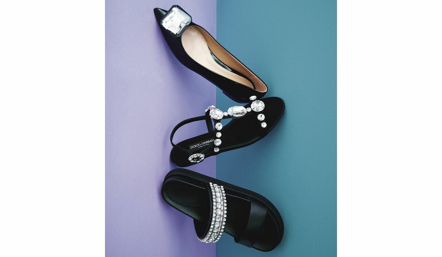 「ジャンヴィト ロッシ」「ドルチェ&ガッバーナ」「JIMMY CHOO」のブラックサンダル