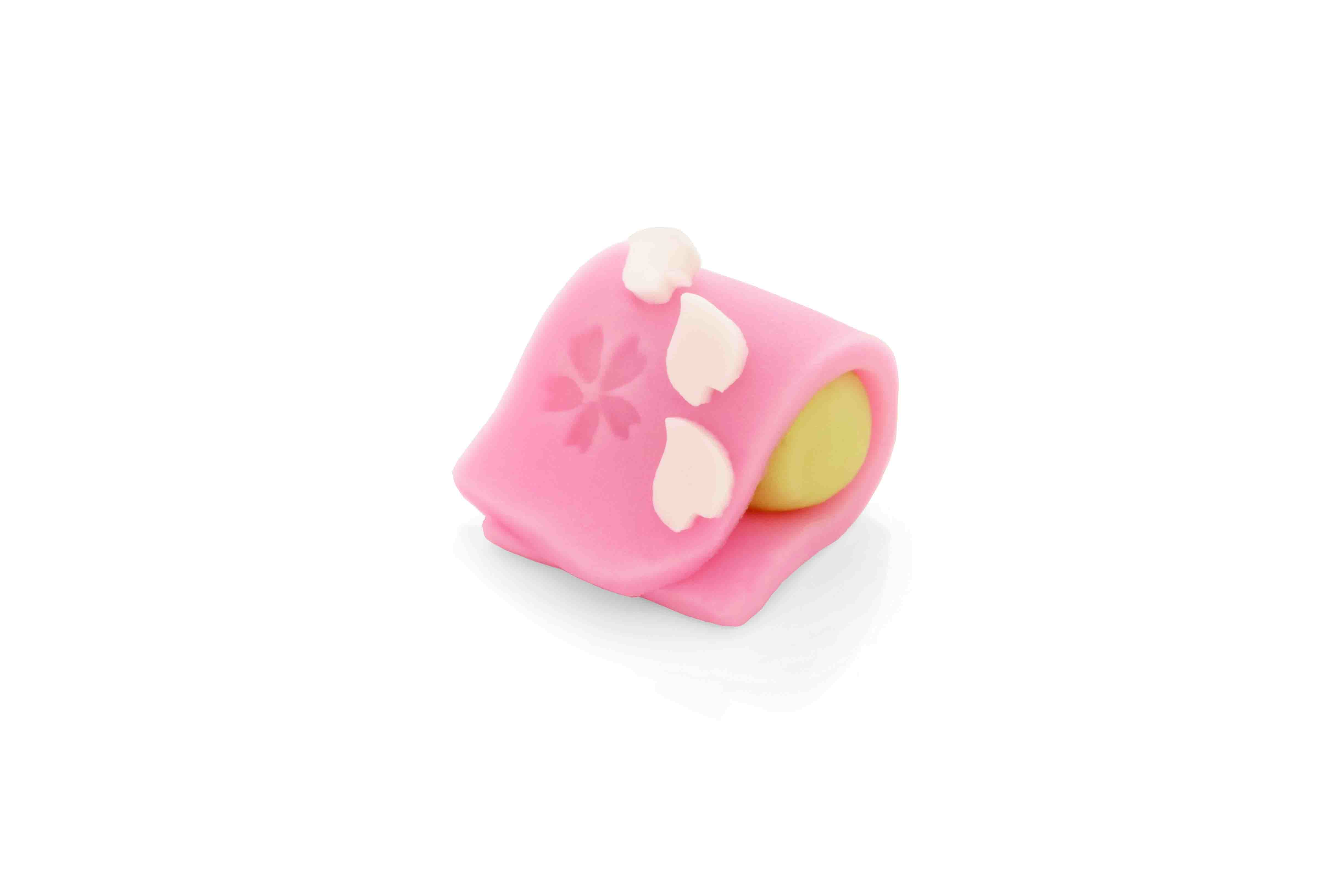 青山の老舗菓匠「菊家」が手がけた和菓子「桜がさね」