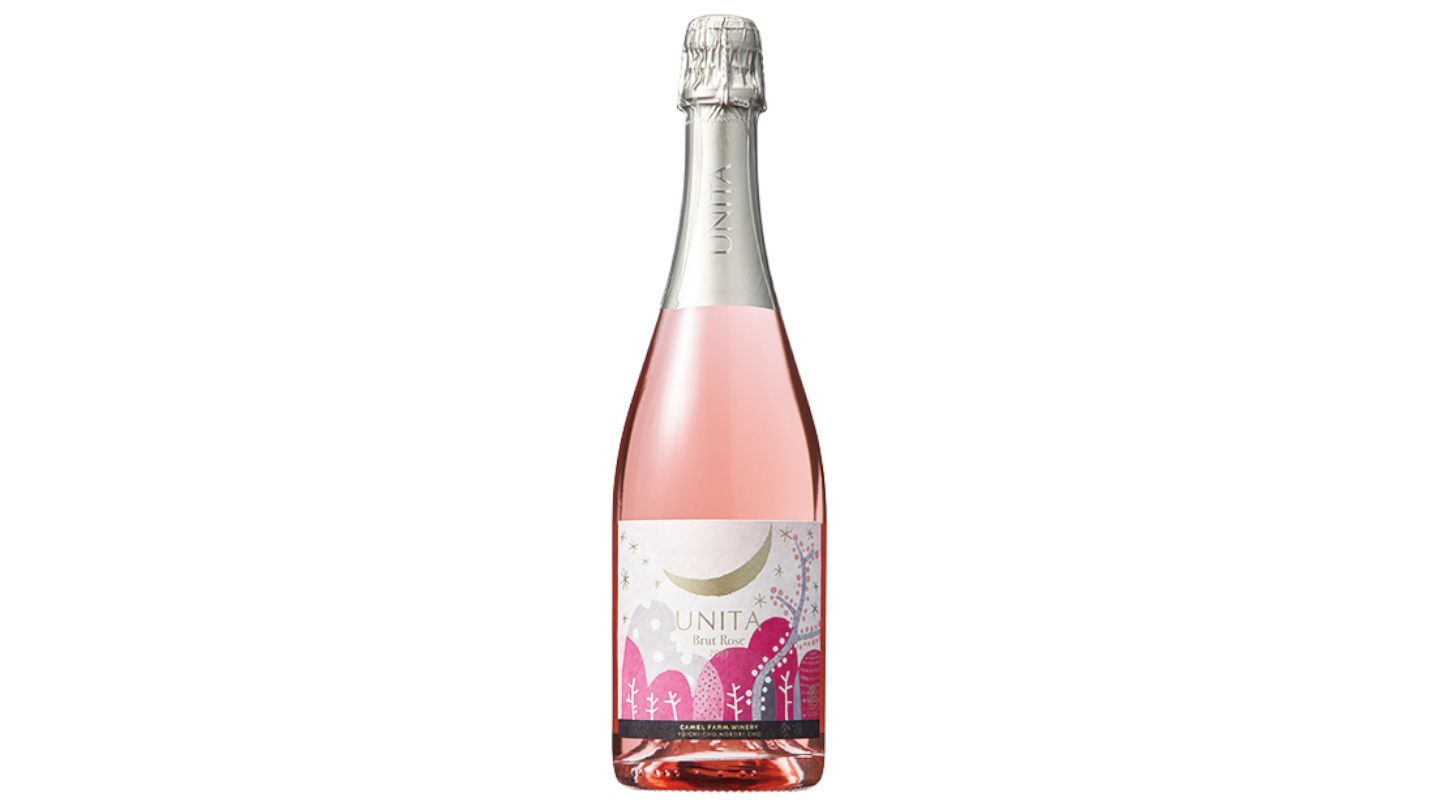 収穫年:2019年 タイプ:ロゼ 内容量:750ml ¥3,000(本体価格)ブドウ品種:レジェント、レンベルガー、バッカス、ツヴァイゲルト、ピノ・ノワール、ケルナー 発売日 2020年9月4日