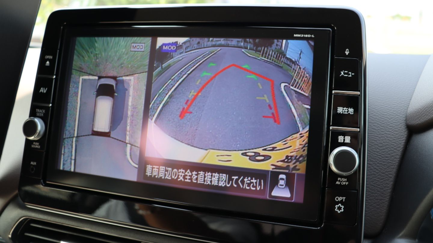 カーナビの画面のところに表示されるアラウンドビューモニター。ご存じの方も多いかと思いますが…