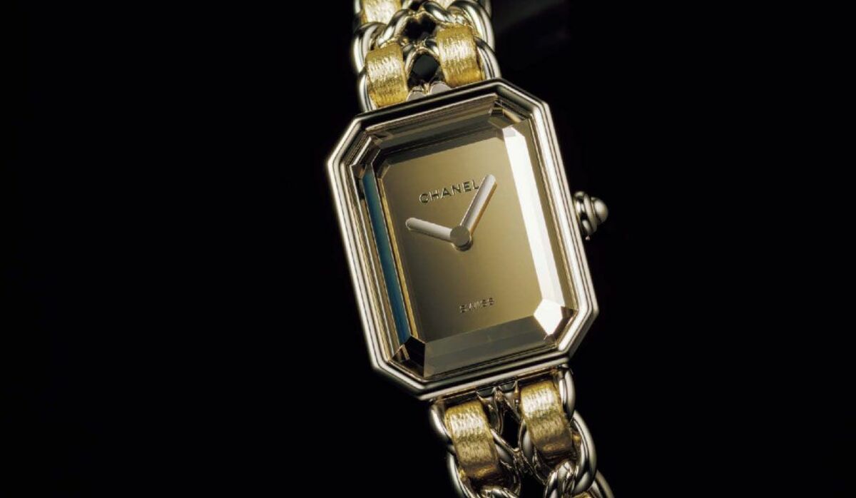 CHANEL金色 透かし彫り チェーンリンク ブレスレット留め金がつぶれてる CHANEL金色 透かし彫り チェーンリンク ブレスレット留め金が