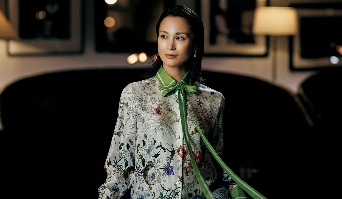 け 【希少】GUCCI ワイルドフラワー　花柄シルクシャツ　ジヨン着用 GUCCI - GUCCI 花柄シャツ ジヨン着用の通販 by 桃太郎's shop｜グッチ