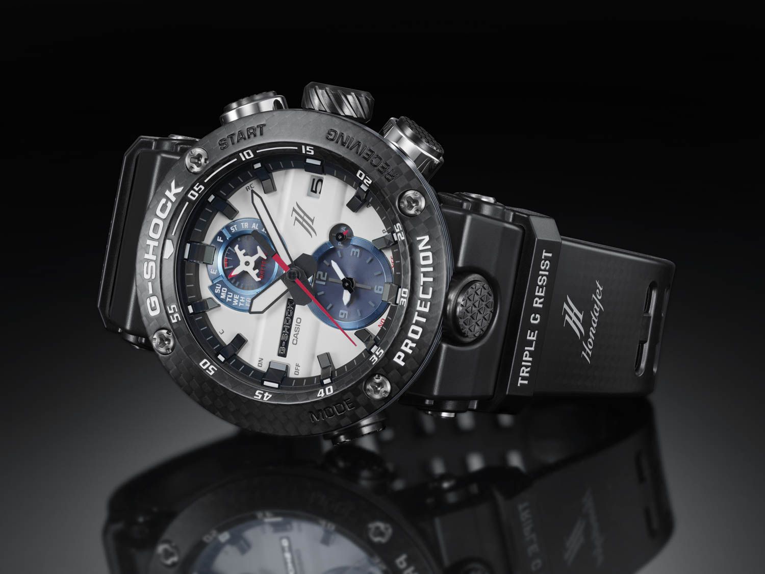 G-SHOCKとHondaJet Eliteのコラボレーションウォッチ